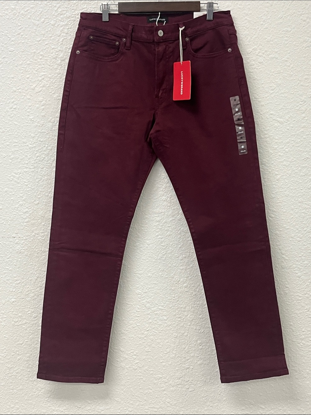 Lucky Brand 411 Athletic Cut Wine Burgundy 32x32